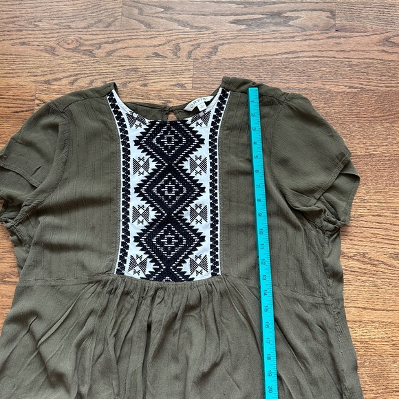 Ladies Army Green Boho Embroidered Top ORVIS Short Sleeve - Picture 9 of 9